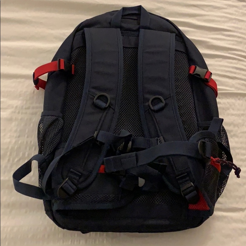 New, NWOT vineyard vines tech backpack - Picture 8 of 8
